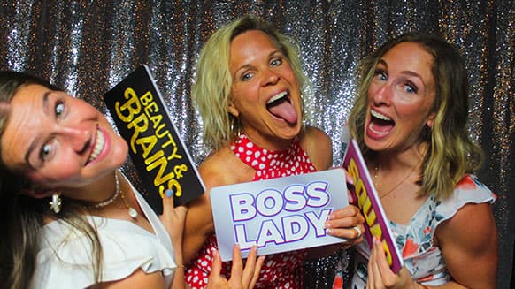 Woodshade De Photo Booth Rental